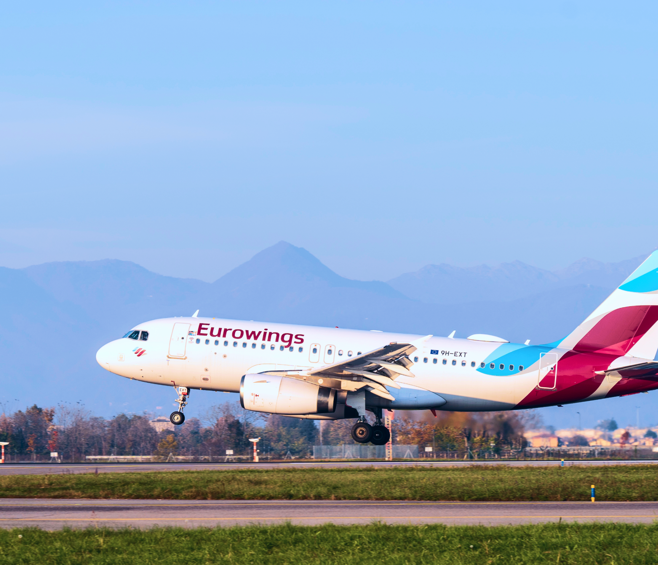 Eurowings increases Share of Voice by 32% with Booking Panel Ads